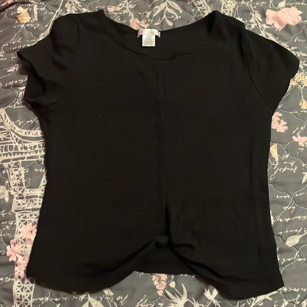Cute black shirt